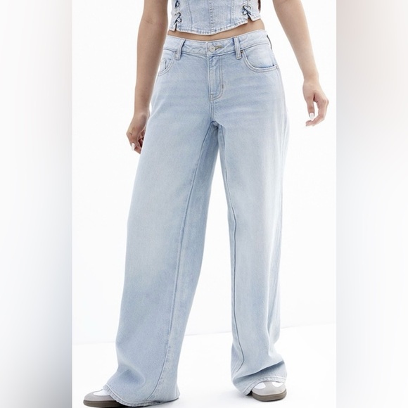 NWT PacSun Casey Low Rise Baggy Jeans In Light Indigo Wash. Size 27. - Picture 9 of 10